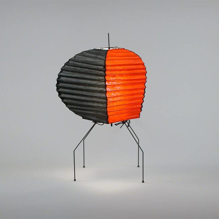 Lampe à poser Akari UF1-O en papier washi coloré, design Isamu Noguchi