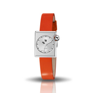 Montre Mach 2000 Mini square argent avec bracelet en cuir orange créée par Roger Tallon