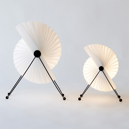 Lampe Eclipse luminaire design disponible en 2 tailles