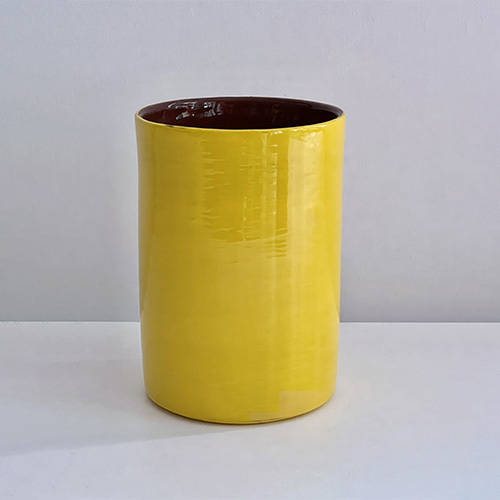 Vases moyen modèle jaune, collection de vaisselle en céramique Terra par Sentou