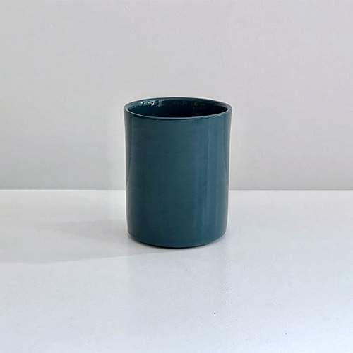 Tasse à thé bleu pétrole, collection de céramique Terra par Sentou